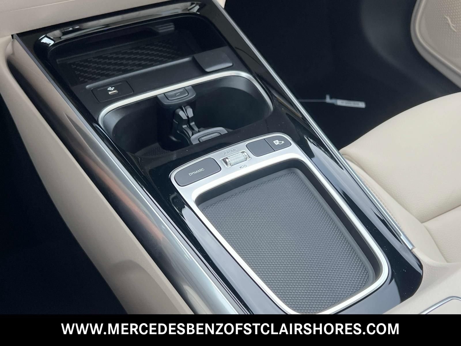 New 2026 Mountain Grey Metallic Mercedes-Benz GLA 250 image 25