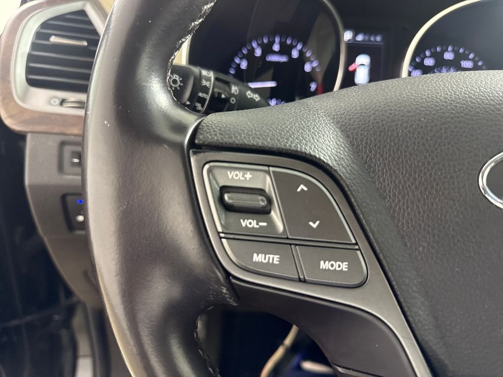 Used 2018 Black Hyundai 2.4 Base image 26
