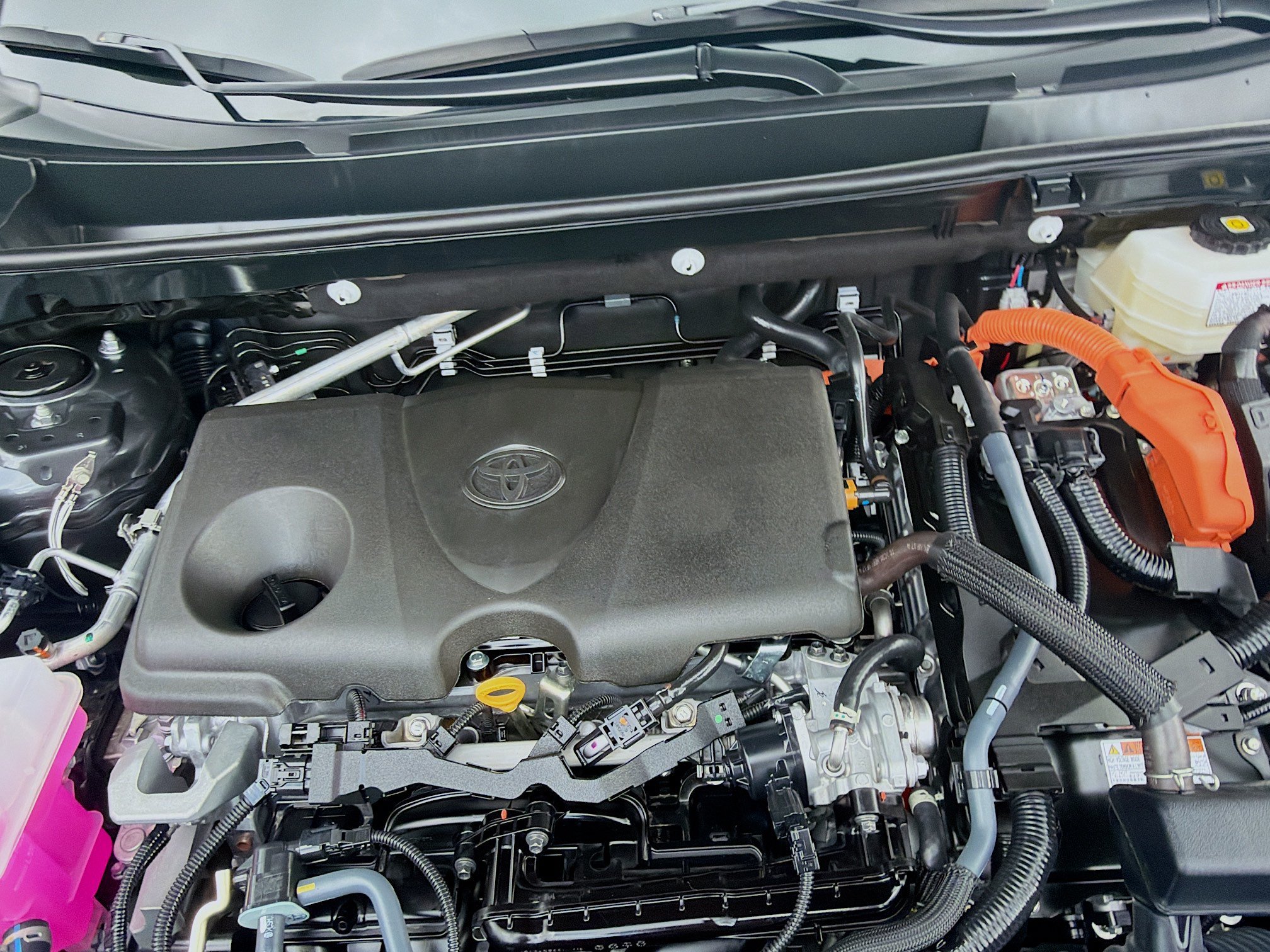 Used 2025 Magnetic Gray Metallic Toyota Hybrid XLE image 35
