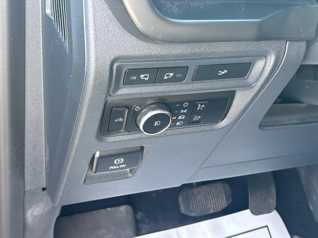 Used 2024 Black Ford XLT image 28