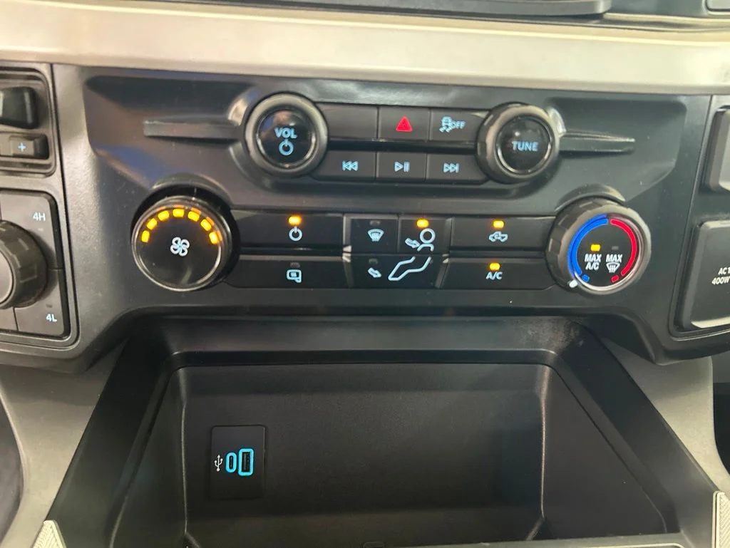Used 2025 White Ford XLT image 30