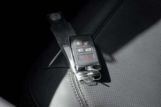 2025 Land Rover Defender V8 - Photo 68