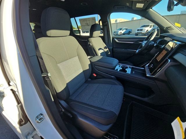 2026 GMC Acadia Elevation - Photo 17