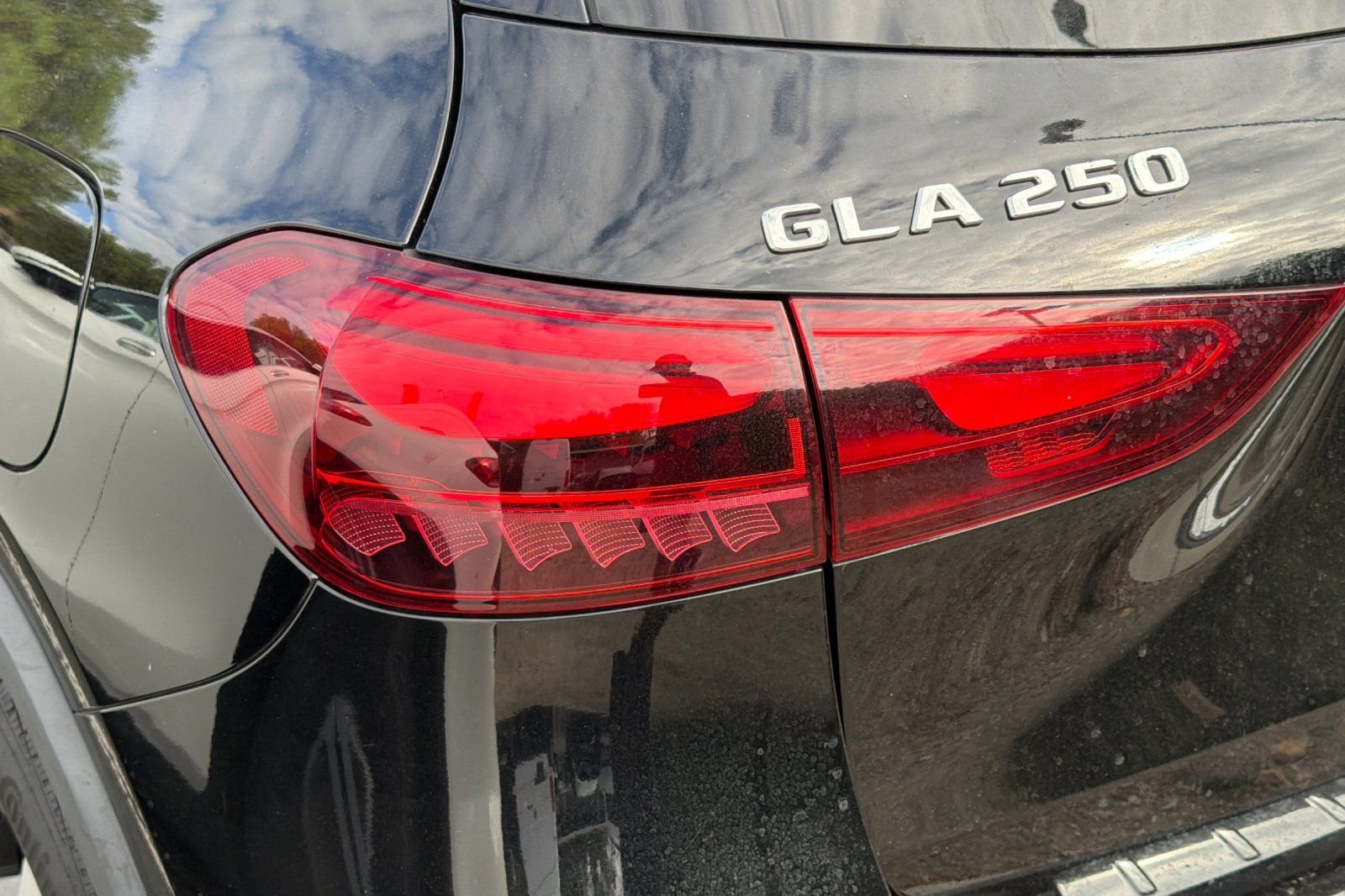 Used 2025  Mercedes-Benz GLA 250 image 12