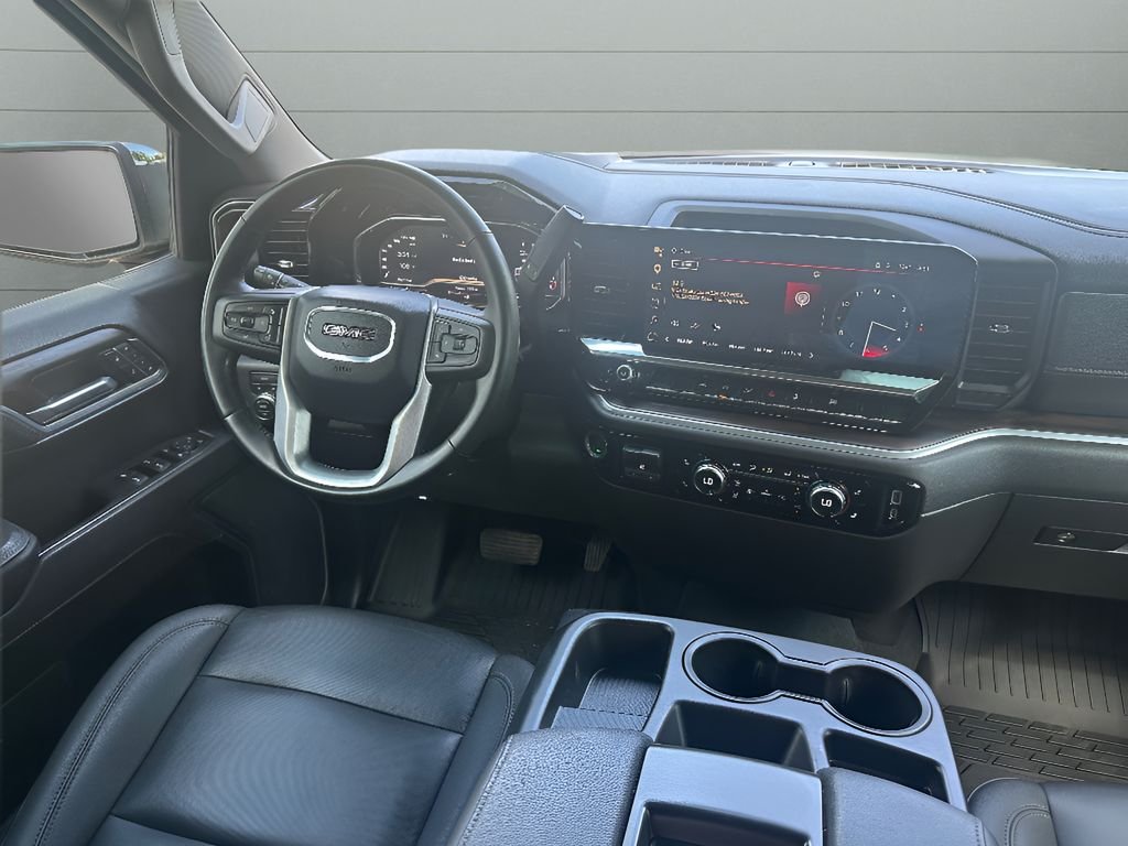Used 2025 Summit White GMC SLT image 17