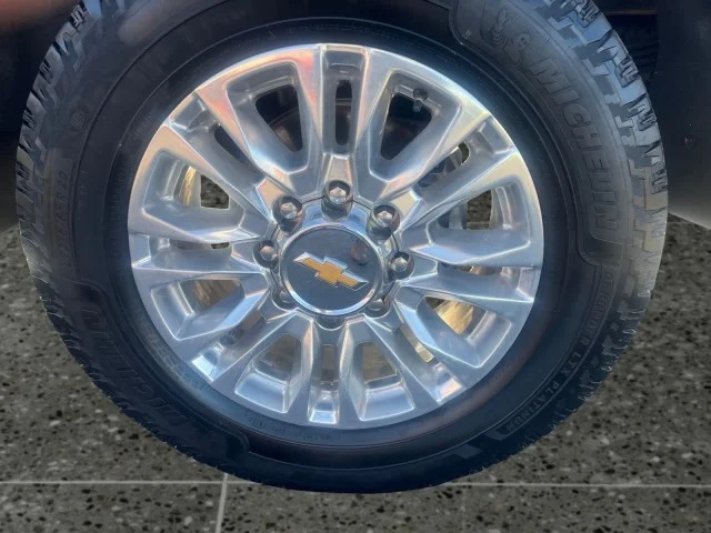 Used 2023 Summit White Chevrolet High Country image 15