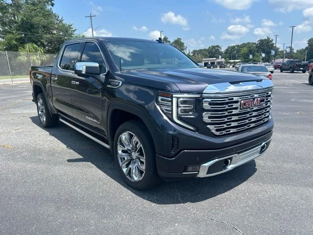 Used 2023 Silver GMC Denali image 6