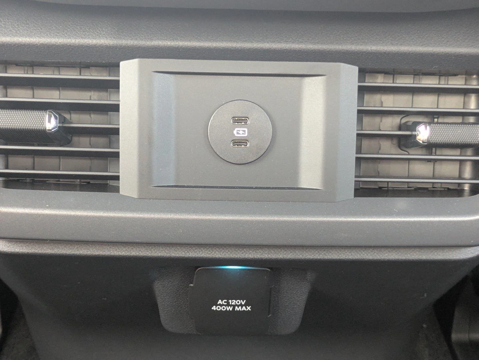 New 2026 Agate Black Metallic Ford XLT image 15
