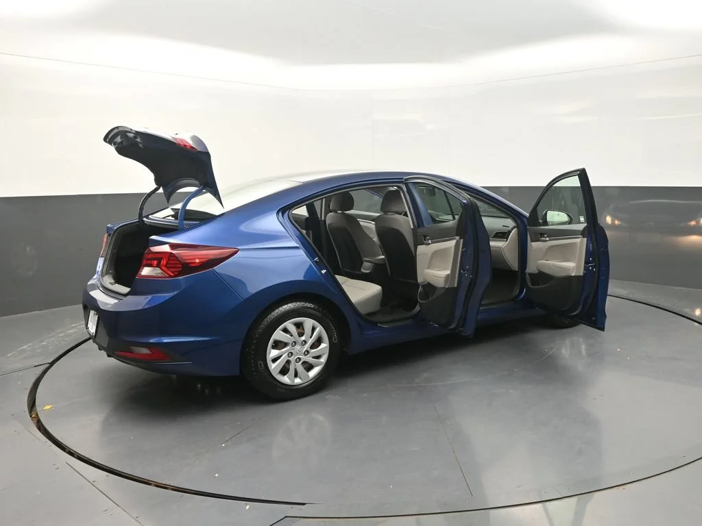Used 2020 Blue Hyundai SE image 37