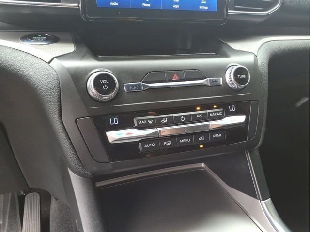 Used 2020 Blue Ford XLT image 27