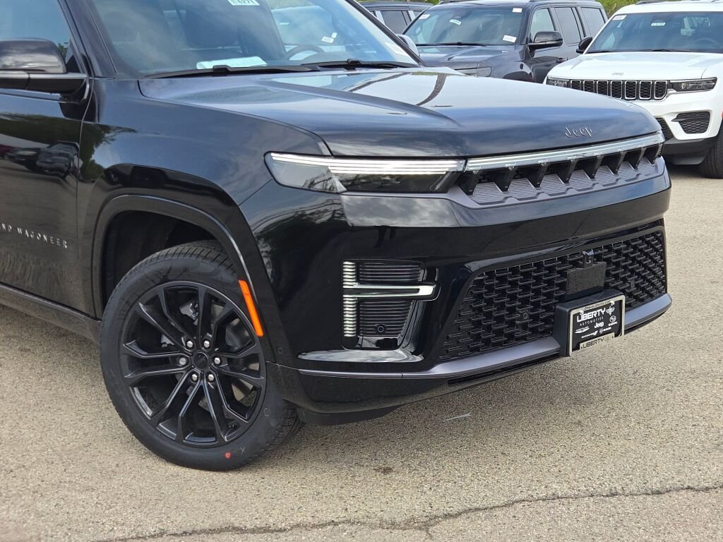 New 2026 High Gloss Black Exterior Paint Jeep Summit Obsidian image 3