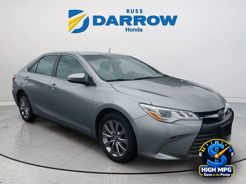 Used 2017 Silver Toyota XLE image 7