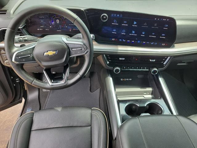 2026 Chevrolet Suburban Premier - Photo 18