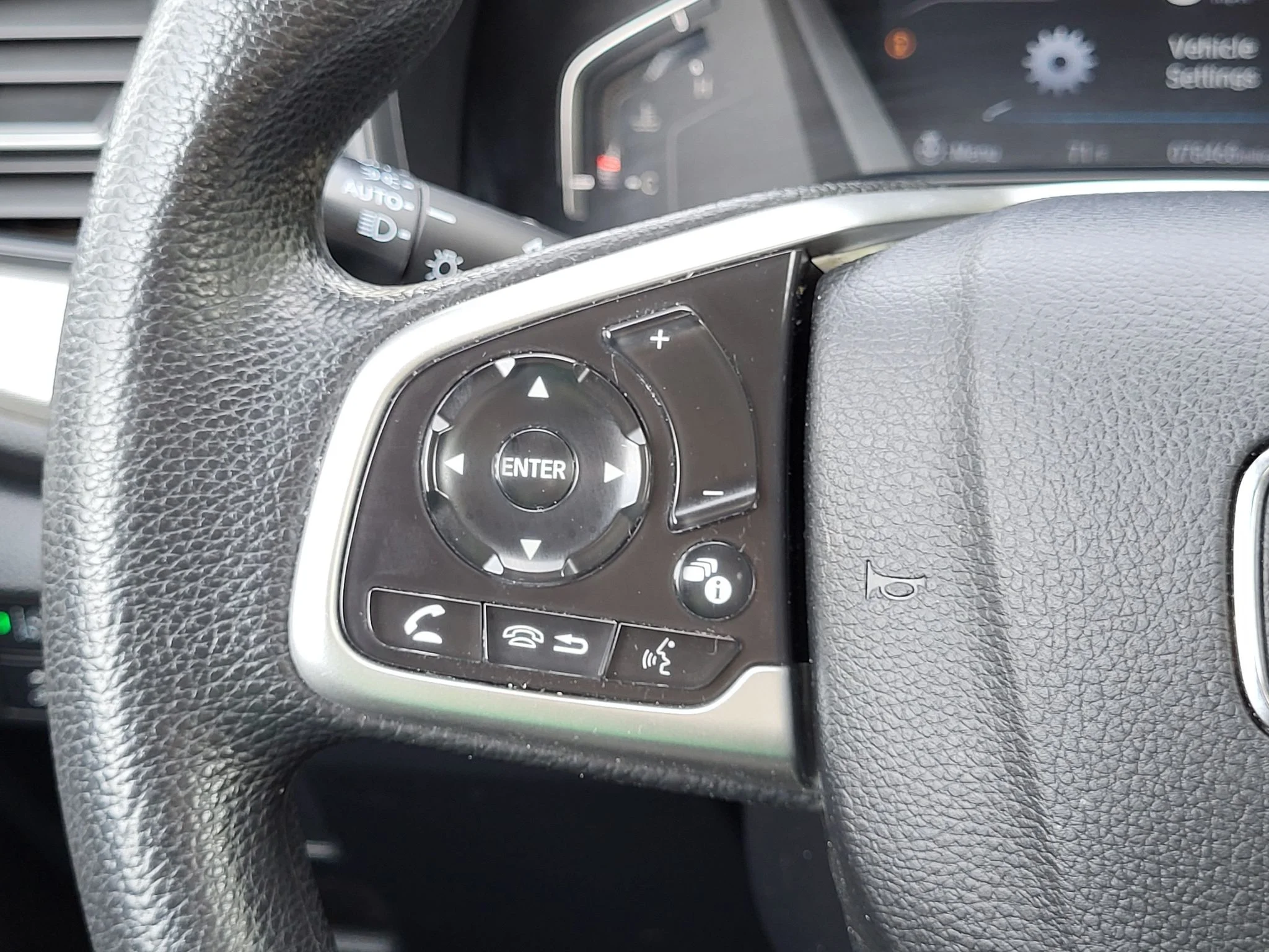 Used 2020 Platinum White Pearl Honda LX image 18