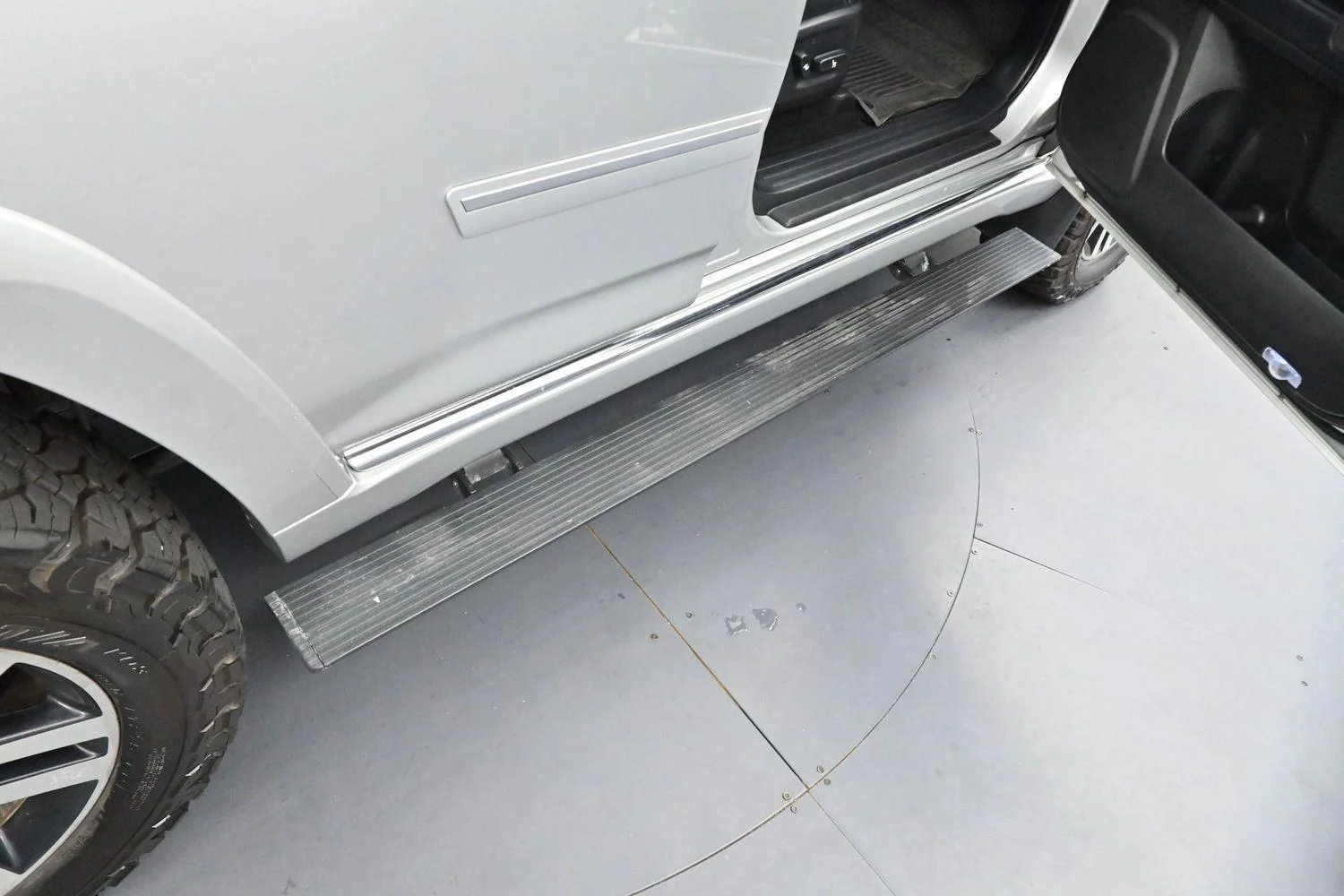 Used 2021 Classic Silver Metallic Toyota Limited image 9