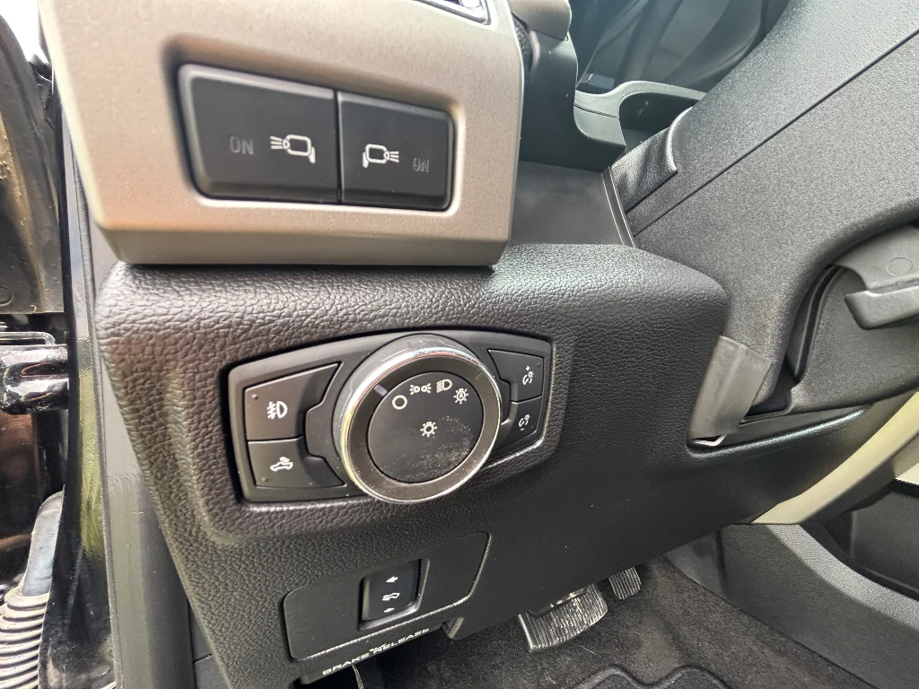 Used 2017 Shadow Black Ford Lariat image 23