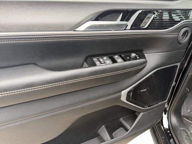 New 2026 High Gloss Black Exterior Paint Jeep Limited Reserve image 12