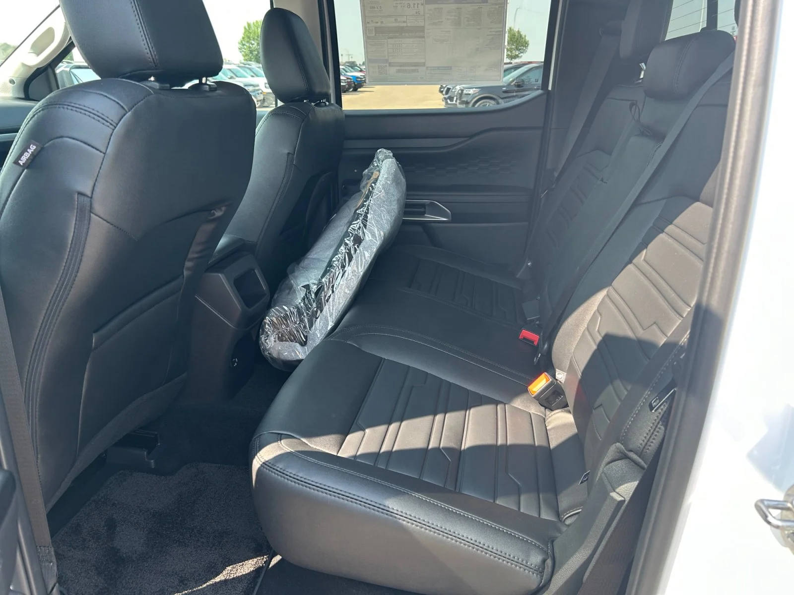 New 2026 Oxford White Ford Lariat image 18