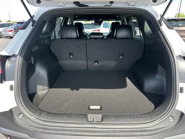 Used 2024 White Kia X-Line image 20