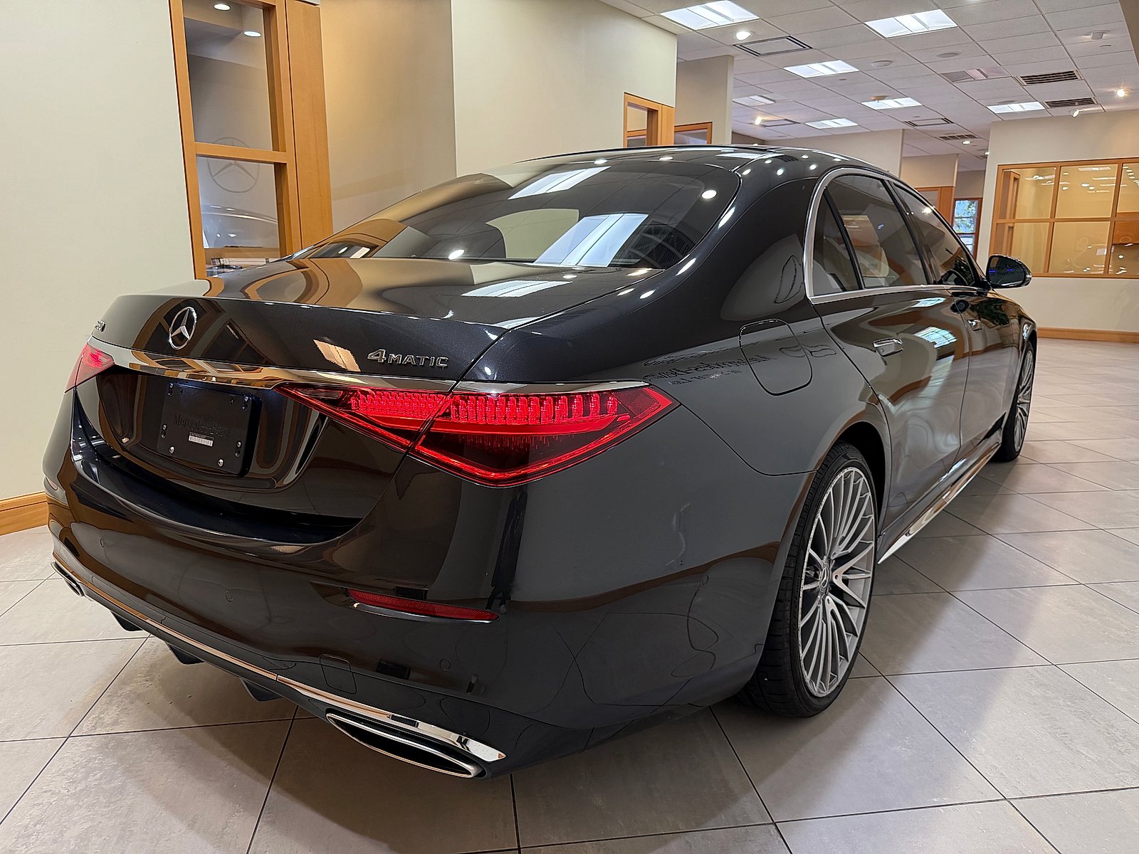 Certified Used 2023 Graphite Grey Mercedes-Benz 4MATIC® image 6