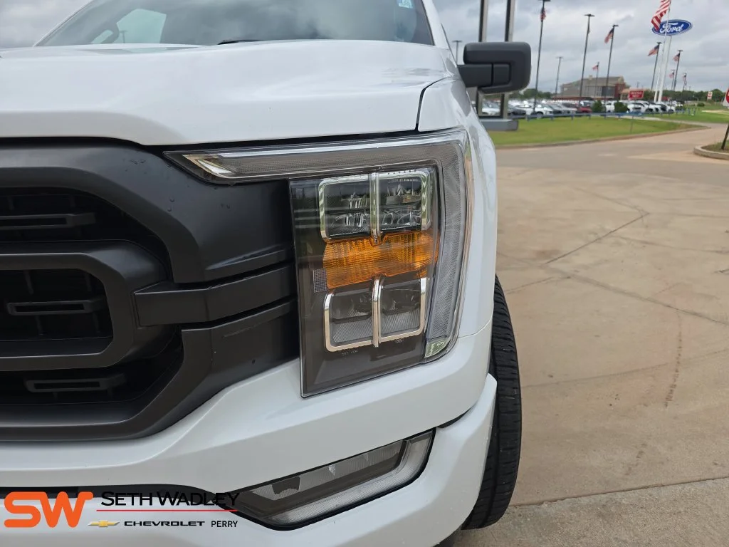 Used 2021 White Ford XLT image 32