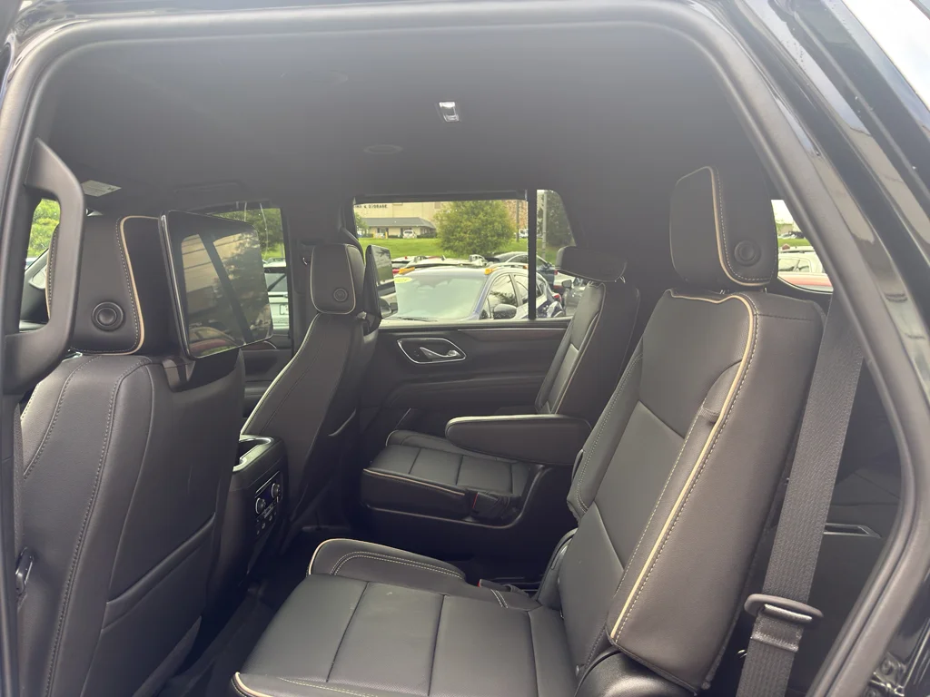 Used 2024 black Chevrolet Premier image 10