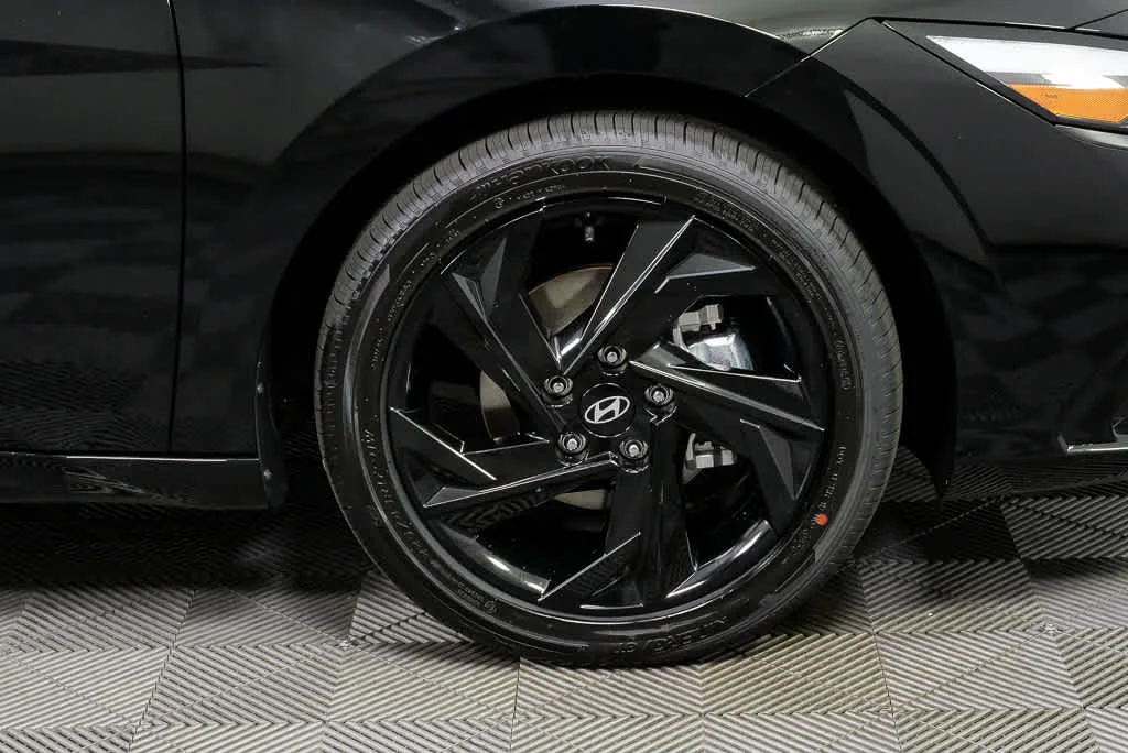 New 2026 Abyss Black Hyundai SEL Sport Premium image 15