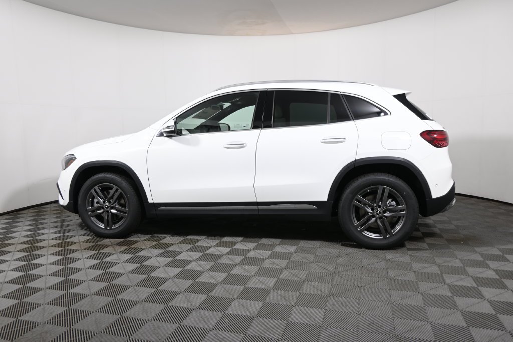 Used 2026 Polar White Mercedes-Benz GLA 250 image 2