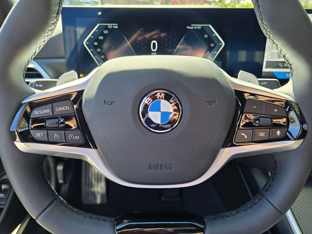 2025 BMW 3 Series 330i - Photo 18