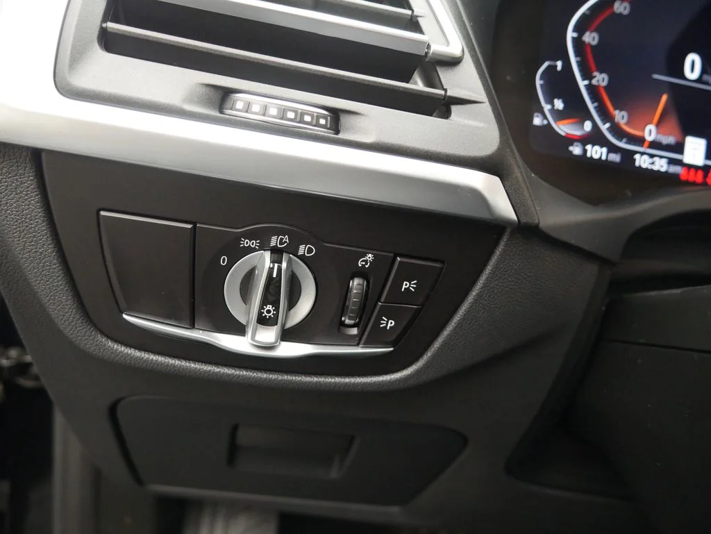 Used 2023 Jet Black BMW xDrive30i image 40
