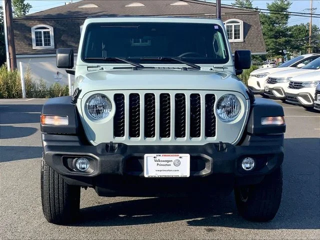 Used 2024 Gray Jeep Sport S image 8