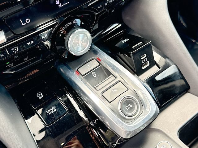 Used 2023 Platinum White Pearl Acura w/Technology Package image 30