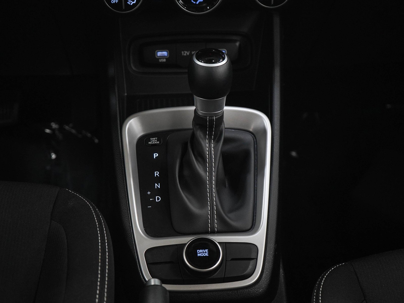 2024 Hyundai Venue SEL - Photo 18