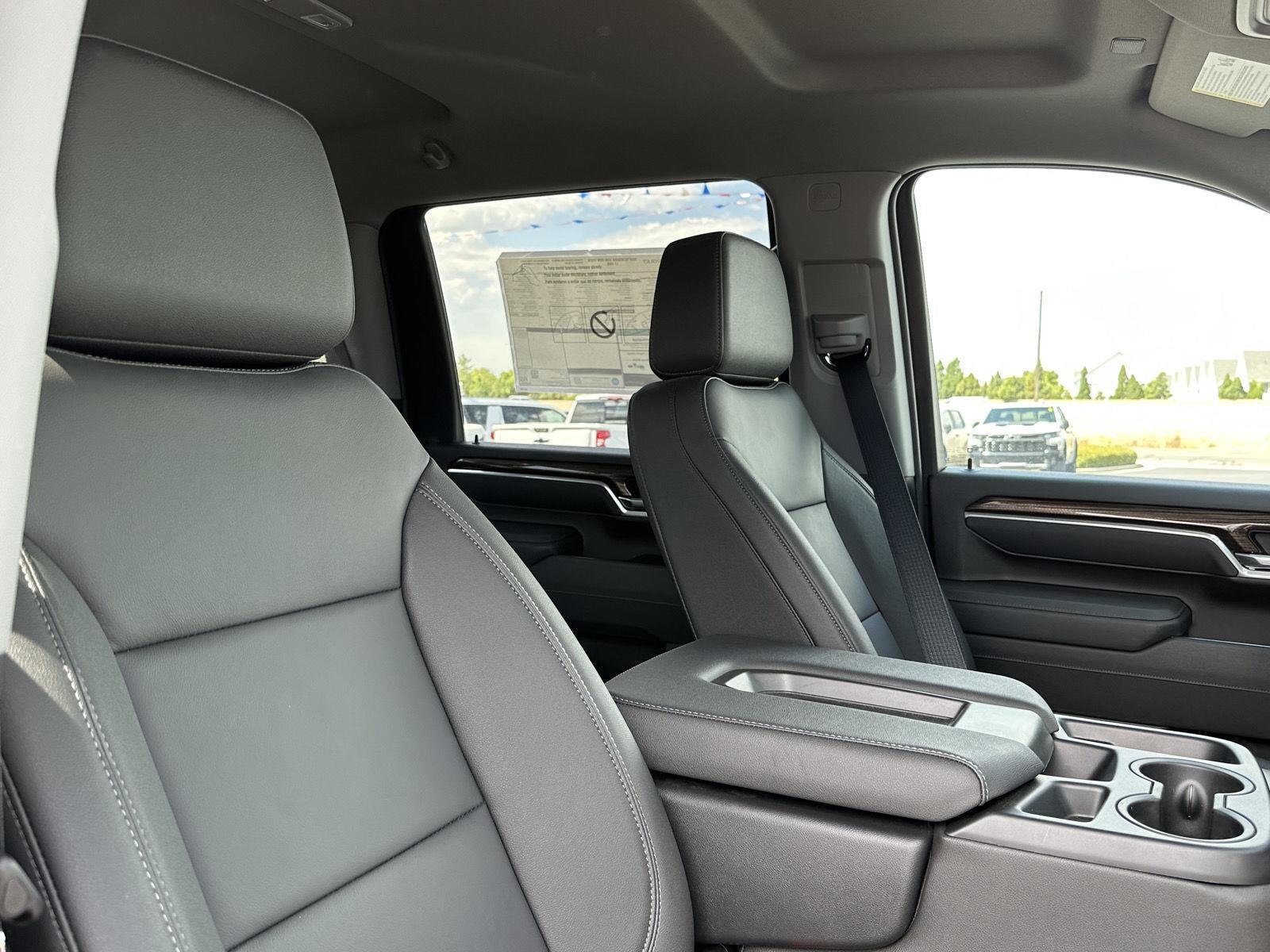 2026 Chevrolet Silverado 3500 HD LT - Photo 37