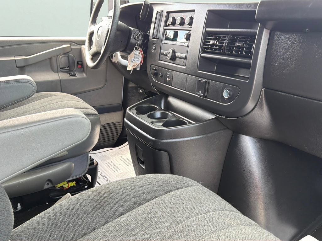 Certified Used 2025 Summit White Chevrolet WT image 32