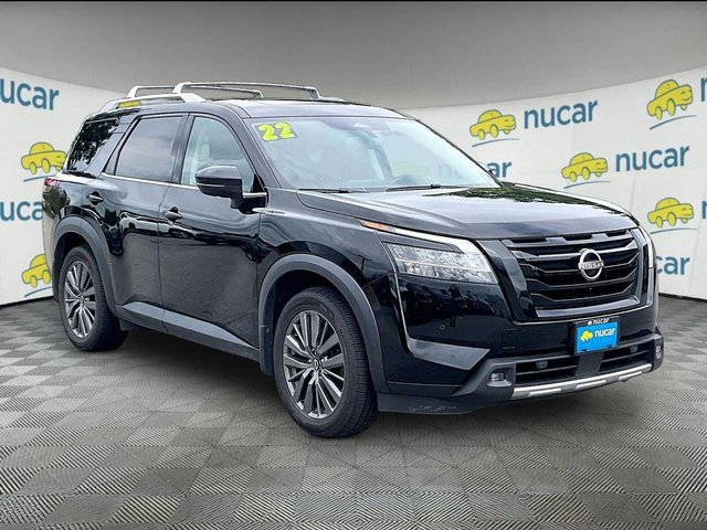 2022 Nissan Pathfinder SL