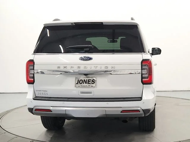 Used 2024 White Ford Limited image 6