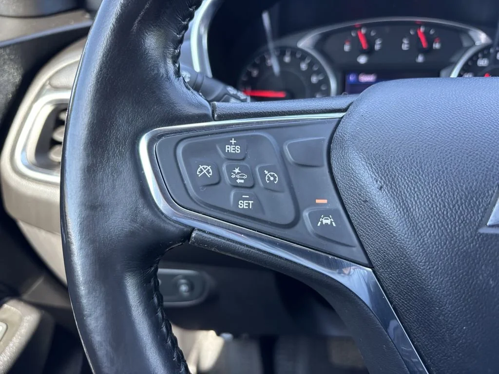 Used 2020 MIDNIGHT BLUE METALLIC Chevrolet LT image 31