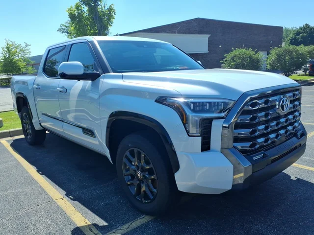 2026 Toyota Tundra PLATINUM CREWMAX