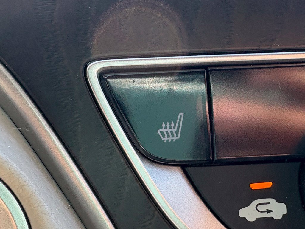 Used 2018 White Honda EX image 15