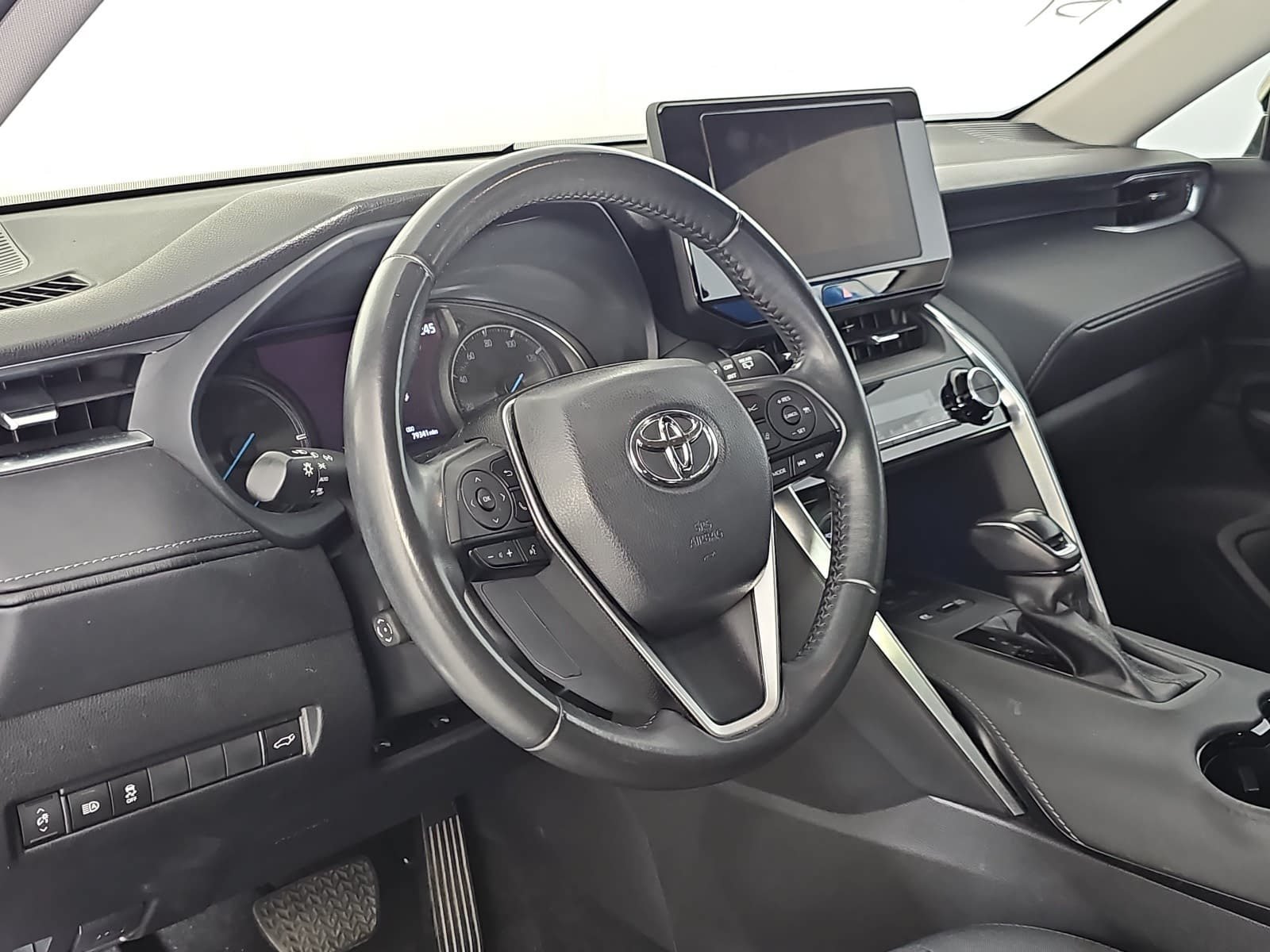 Used 2023 Silver Toyota LE image 15