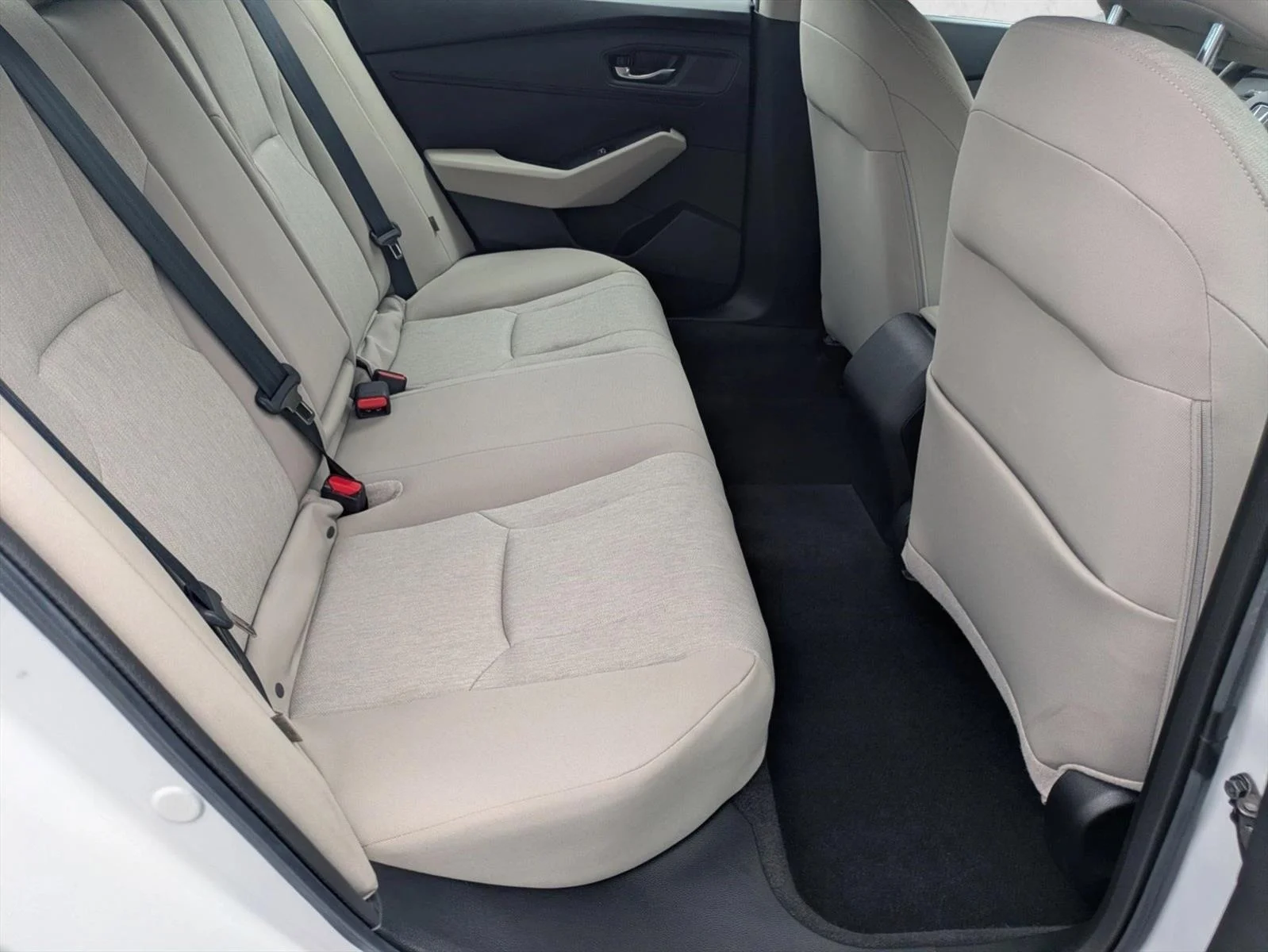Used 2023 Platinum White Pearl Honda LX image 18