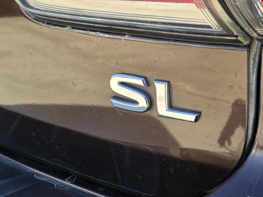 Used 2017 Brown Nissan SL image 5