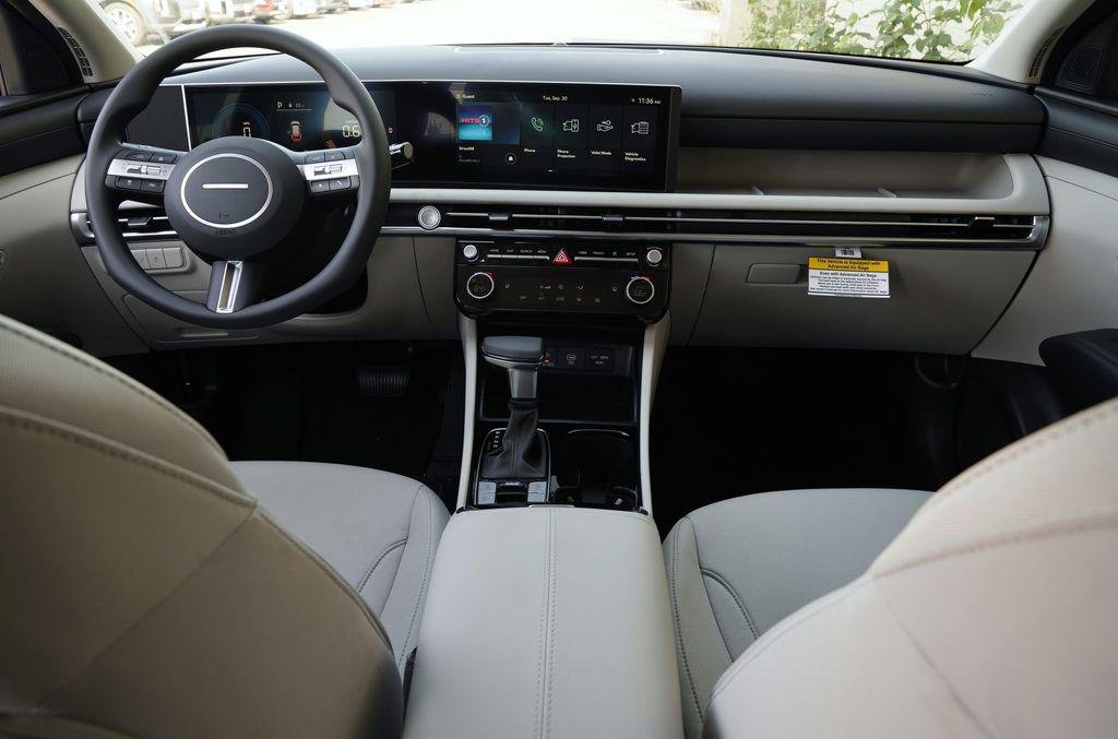 New 2026 Shimmering Silver Hyundai SEL image 8