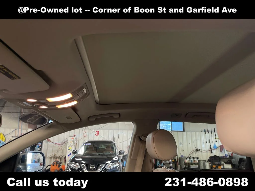 Used 2013  Audi  image 12