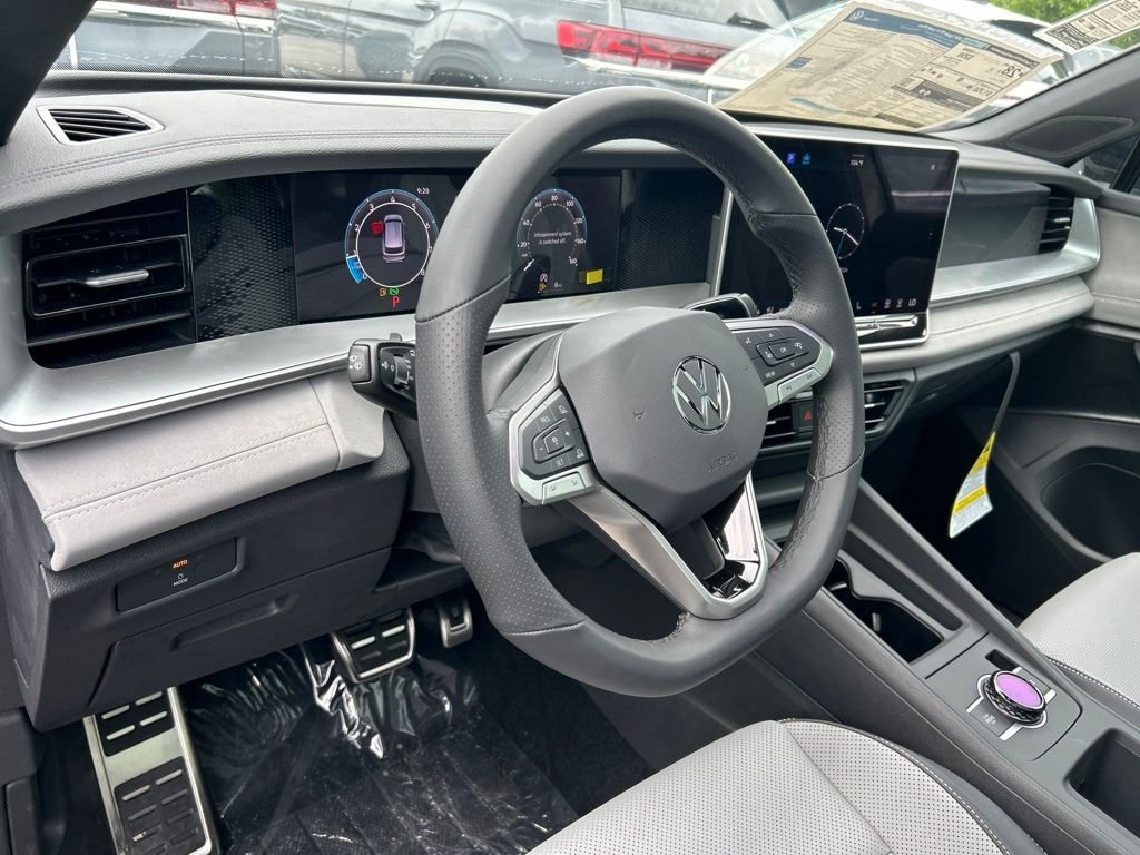 New 2026 Green Volkswagen 2.0T SE R-Line Black image 23