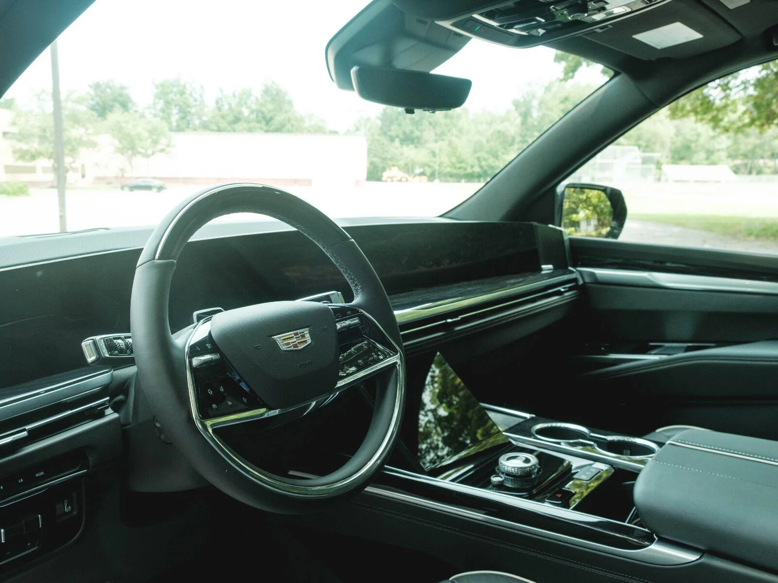 2026 Cadillac Escalade Sport - Photo 17
