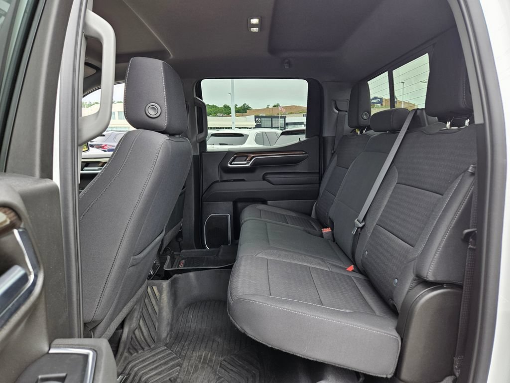 Used 2023 Summit White Chevrolet LT image 11
