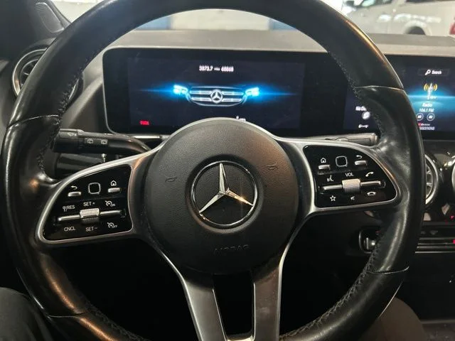 Used 2021 Polar White Mercedes-Benz GLA 250 image 12