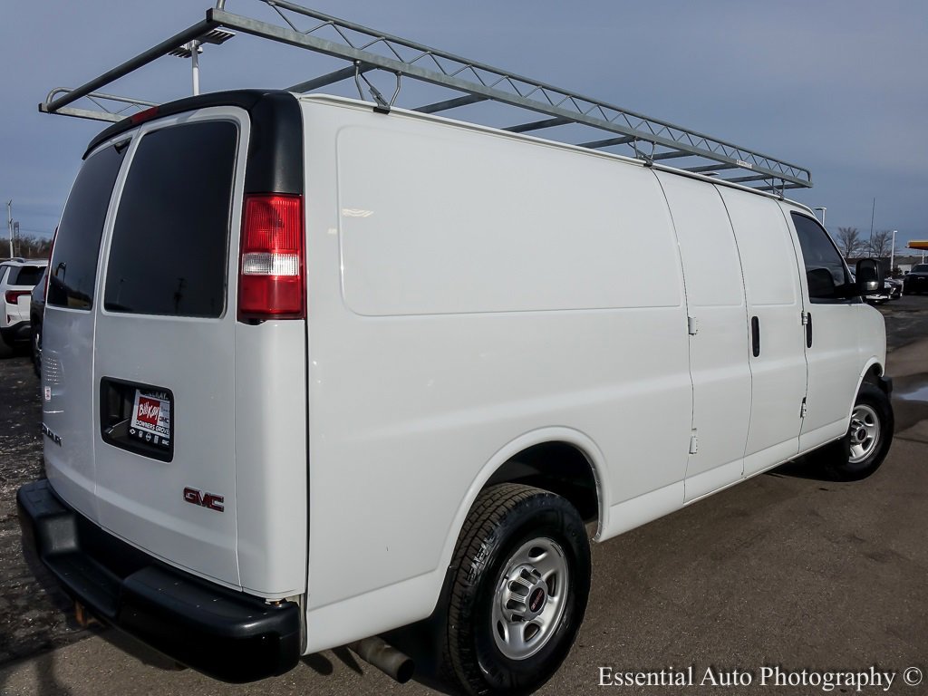 2018 GMC SAVANA - Image 7